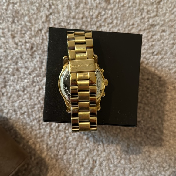 MICHAEL KORS RUNWAY WOMEN'S WATCH MK6161 - Picture 3 of 4